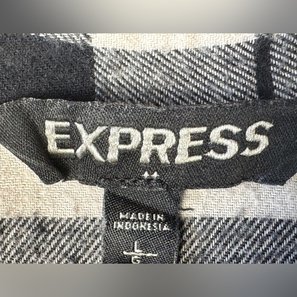 Express - White, Grey, and Black Plaid Long Sleeve Button Up Shirt - Picture 3 of 8